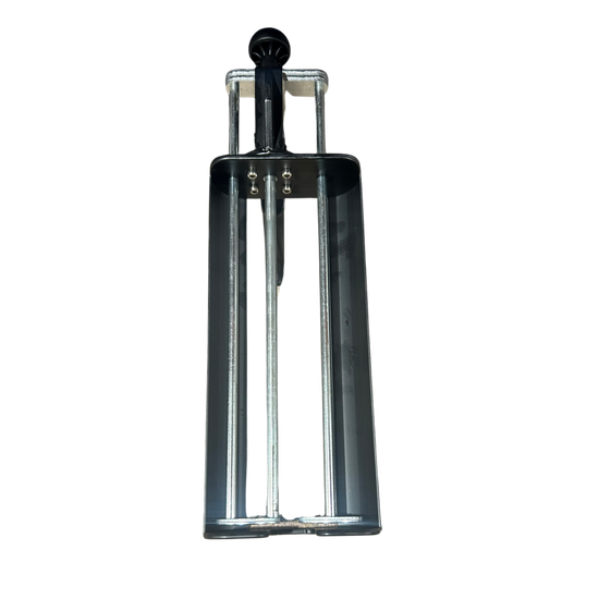 Heavy-duty twin cartridge caulking gun for 2x300ml epoxies/polyureas, precise dual dispensing for secure bonding.